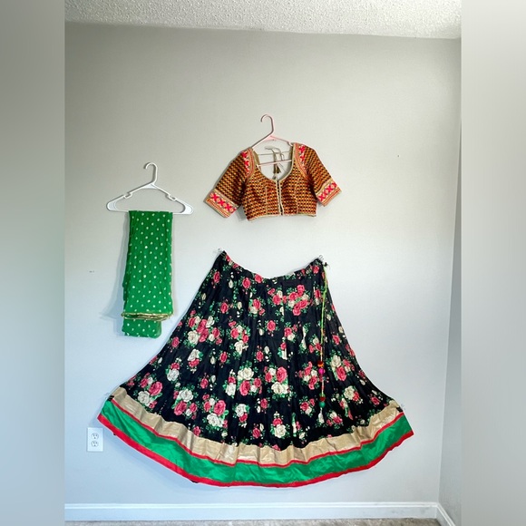 Beautiful and very attractive INDIAN Traditional Garba Dress - - Picture 4 of 14